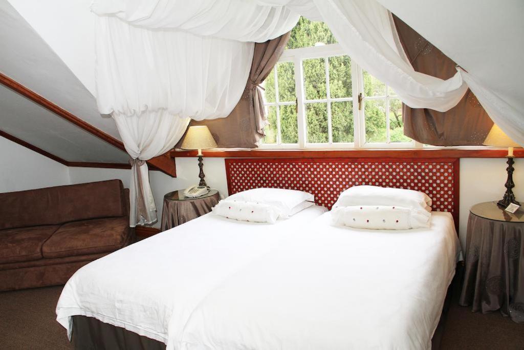 Evergreen Lodge สเตลเลนบอช ภายนอก รูปภาพ